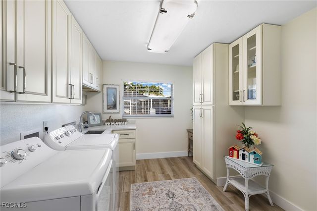 3710 SE 21st AVE, Cape Coral, FL 33904