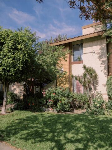 14527 Plummer 202, Panorama City, CA 91402