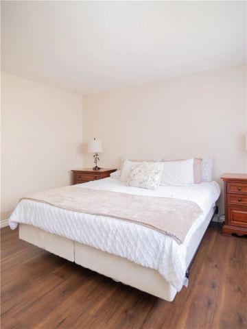 14527 Plummer 202, Panorama City, CA 91402