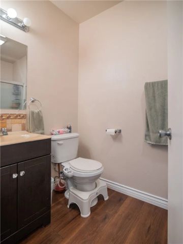 14527 Plummer 202, Panorama City, CA 91402