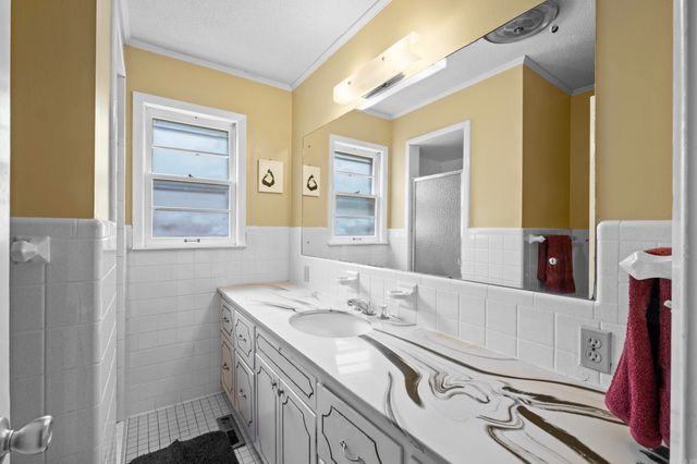 1903 W Arch Avenue, Searcy, AR 72143