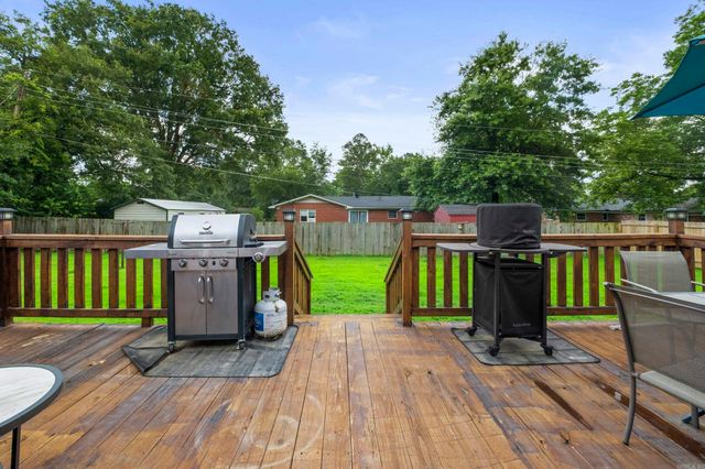 1903 W Arch Avenue, Searcy, AR 72143