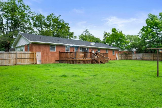 1903 W Arch Avenue, Searcy, AR 72143