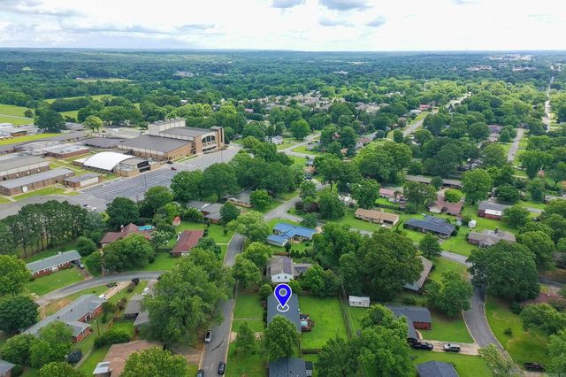 1903 W Arch Avenue, Searcy, AR 72143