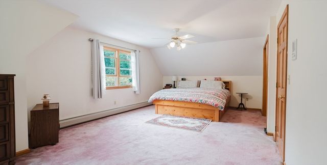 16 Pine Hill Rd, Easthampton, MA 01027