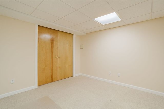 16 Pine Hill Rd, Easthampton, MA 01027