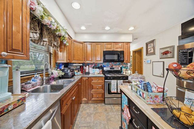 17904 Arcadia Avenue, Lansing, IL 60438