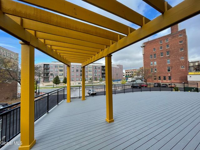 192 Erie Boulevard, Schenectady, NY 12305