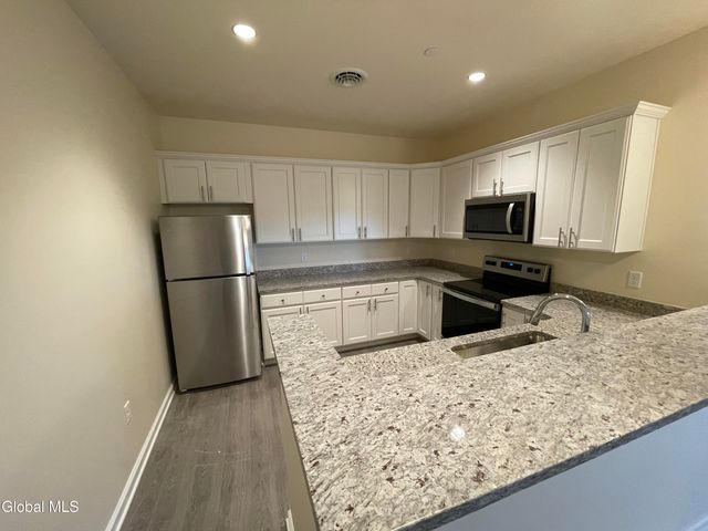 192 Erie Boulevard, Schenectady, NY 12305