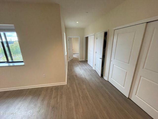 192 Erie Boulevard, Schenectady, NY 12305