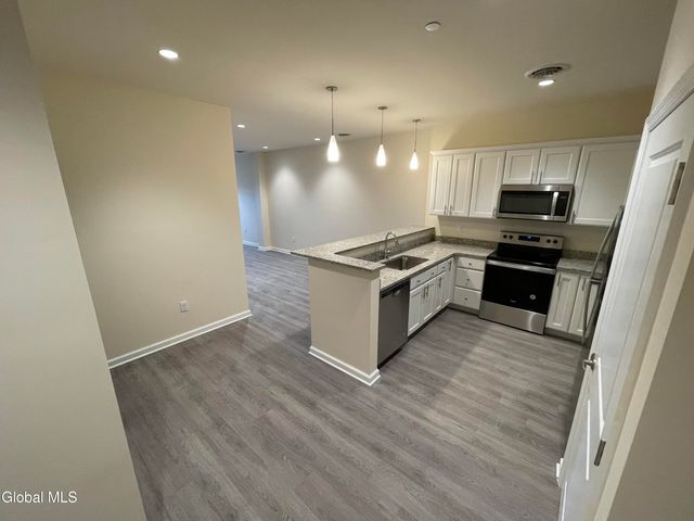 192 Erie Boulevard, Schenectady, NY 12305