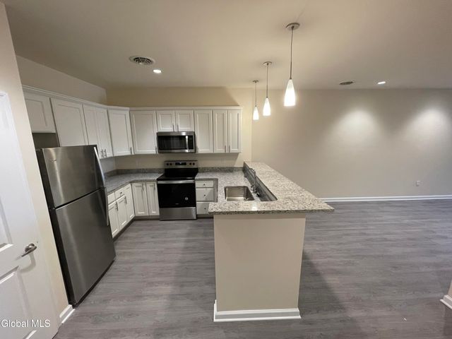 192 Erie Boulevard, Schenectady, NY 12305