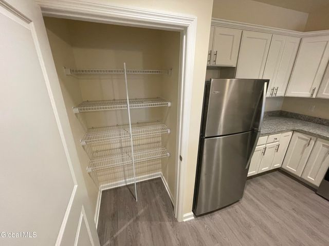 192 Erie Boulevard, Schenectady, NY 12305