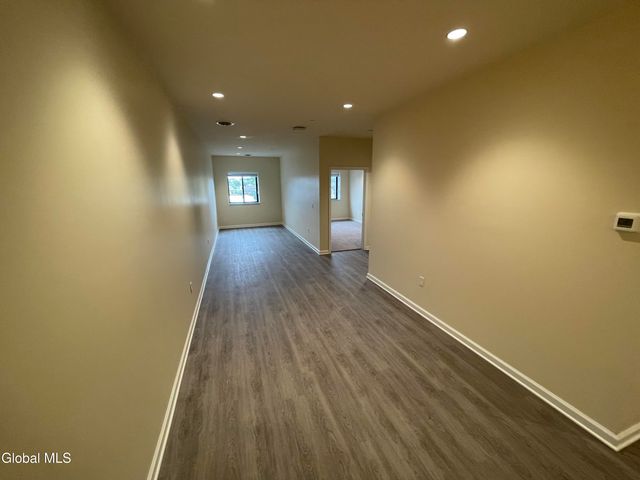 192 Erie Boulevard, Schenectady, NY 12305