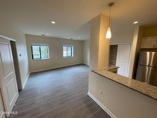 192 Erie Boulevard, Schenectady, NY 12305