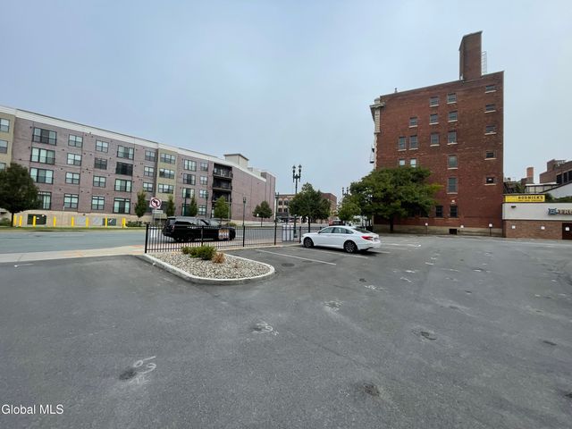 192 Erie Boulevard, Schenectady, NY 12305