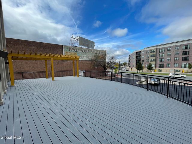 192 Erie Boulevard, Schenectady, NY 12305