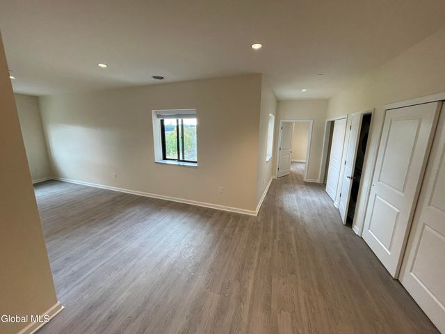 192 Erie Boulevard, Schenectady, NY 12305