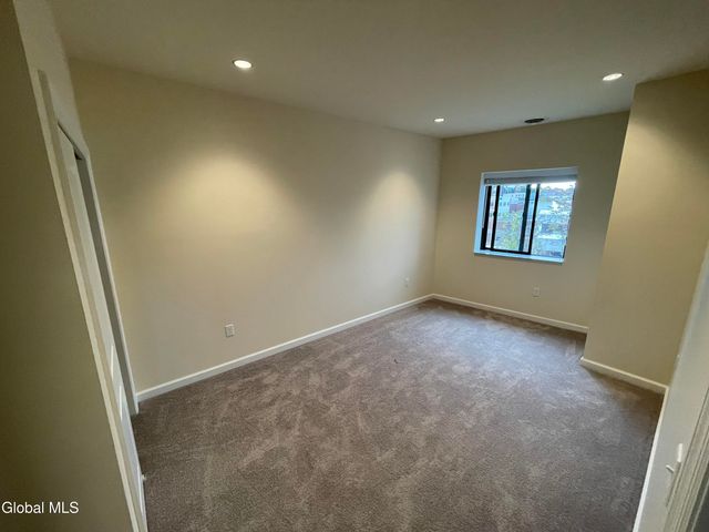 192 Erie Boulevard, Schenectady, NY 12305