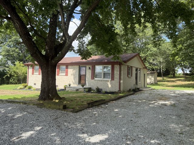 4525 Crisp Springs Rd, Mcminnville, TN 37110