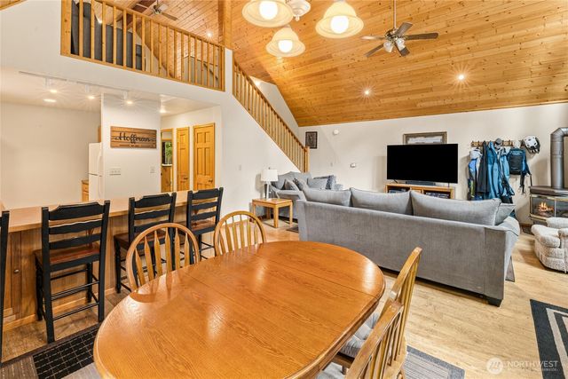 420 Vinegar Bend Road, Ronald, WA 98940