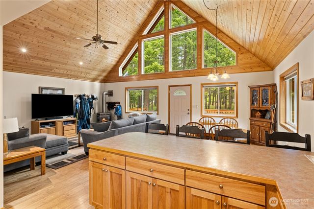 420 Vinegar Bend Road, Ronald, WA 98940