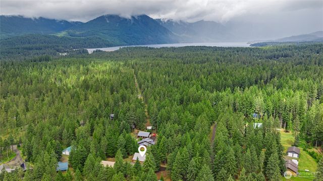420 Vinegar Bend Road, Ronald, WA 98940