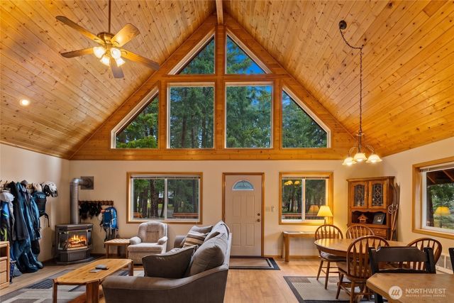 420 Vinegar Bend Road, Ronald, WA 98940