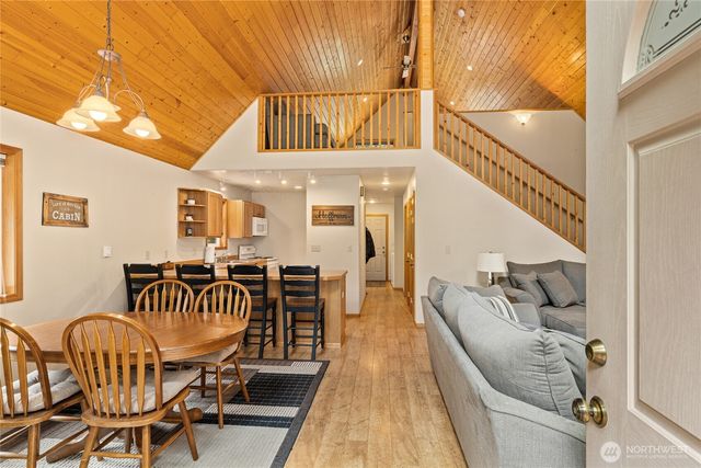 420 Vinegar Bend Road, Ronald, WA 98940