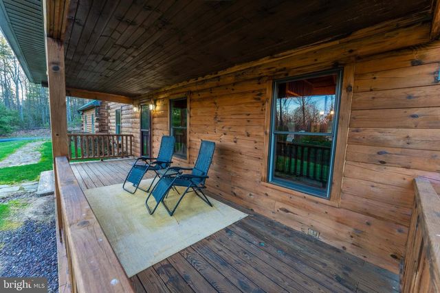 9 IRISH RD, New Bloomfield, PA 17068
