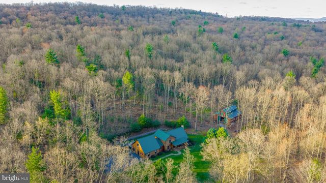 9 IRISH RD, New Bloomfield, PA 17068