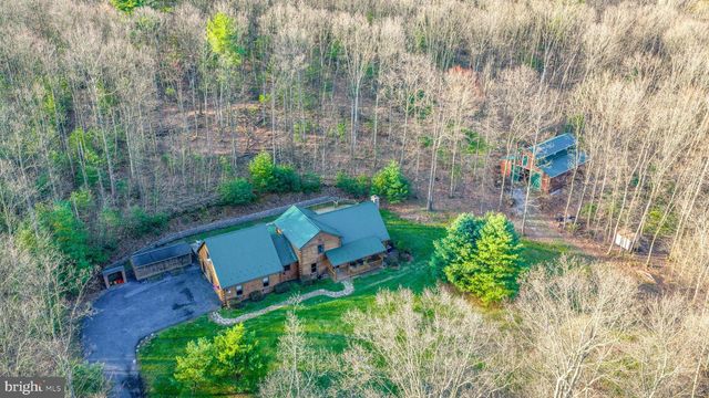9 IRISH RD, New Bloomfield, PA 17068