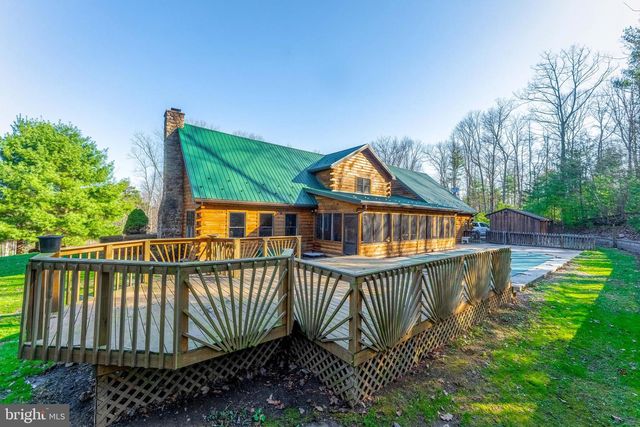 9 IRISH RD, New Bloomfield, PA 17068