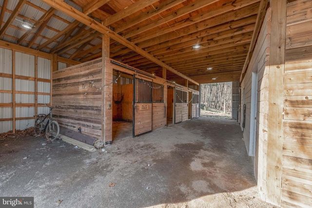 9 IRISH RD, New Bloomfield, PA 17068
