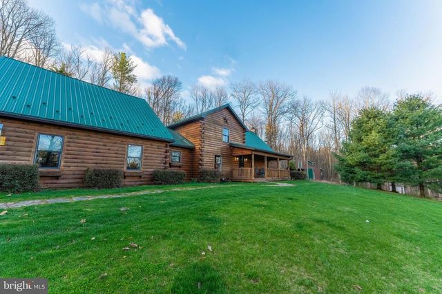 9 IRISH RD, New Bloomfield, PA 17068