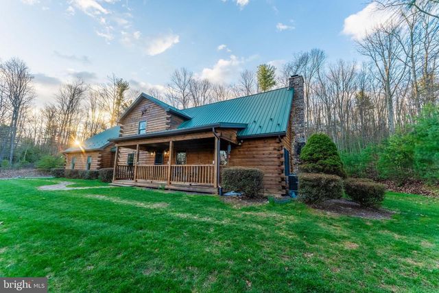 9 IRISH RD, New Bloomfield, PA 17068