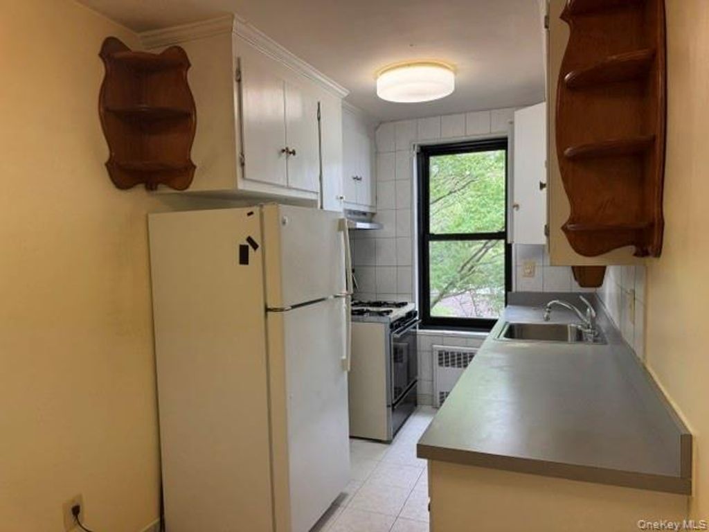 83-20 98th Street 5D, Woodhaven, NY 11421 — photo 5