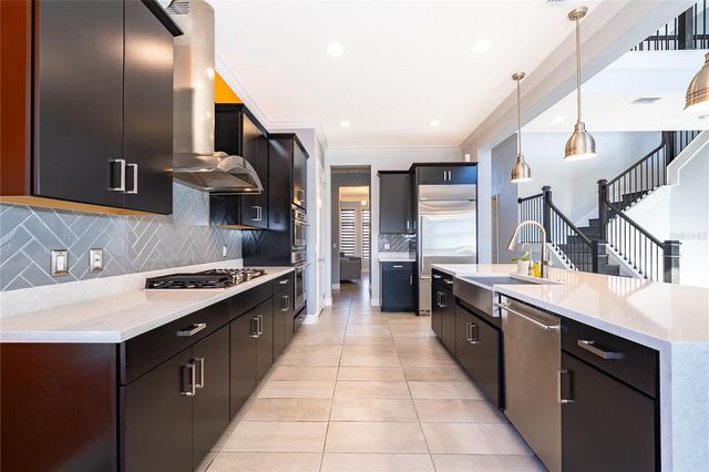 8602 FINSEN STREET, Orlando, FL 32827