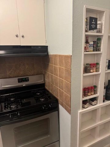1212 Taulbee LN B, Austin, TX 78757