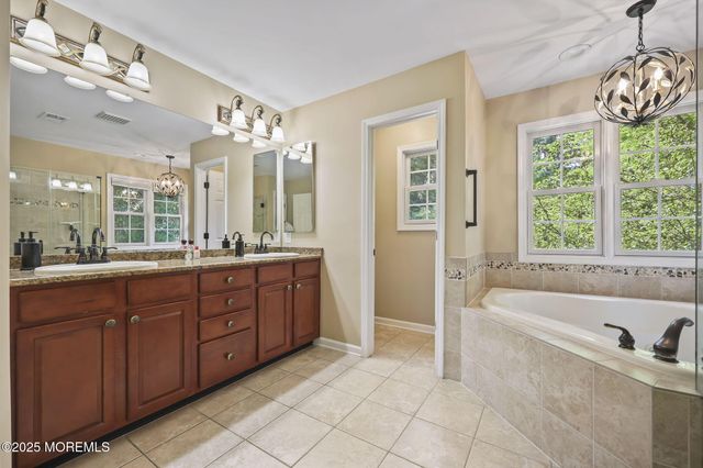 7 Trumbull Court, Jackson, NJ 08527