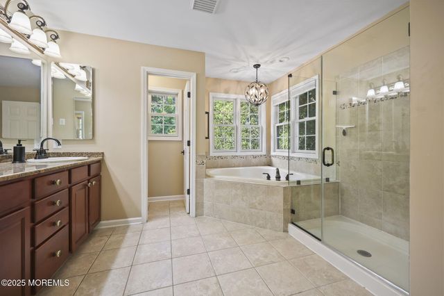 7 Trumbull Court, Jackson, NJ 08527