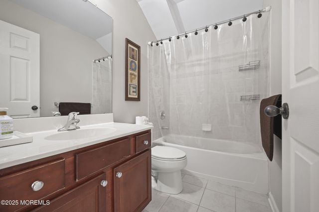 7 Trumbull Court, Jackson, NJ 08527