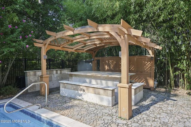 7 Trumbull Court, Jackson, NJ 08527