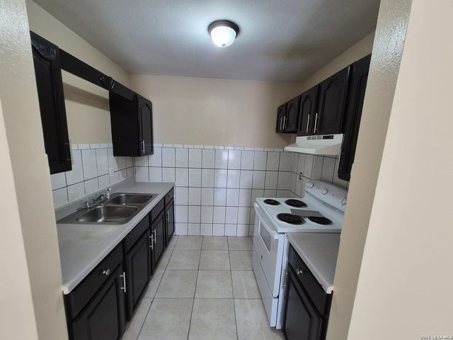 1016 Blanco Rd Apt 104, San Antonio, TX 78212