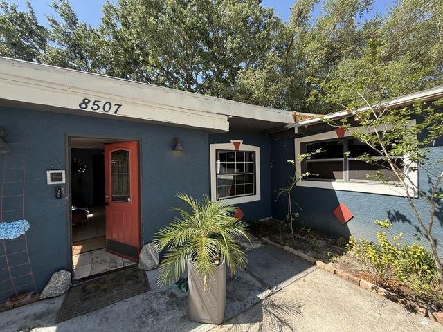 8507 LIBBY LANE, Tampa, FL 33619