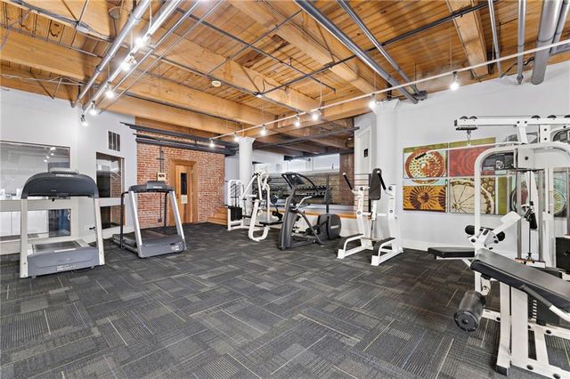 308 W 8th Street 201, Kansas City, MO 64105
