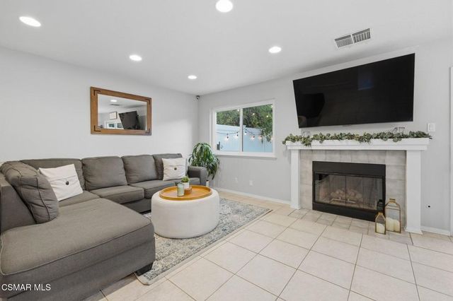 228 Hill Ranch Drive, Thousand Oaks, CA 91362