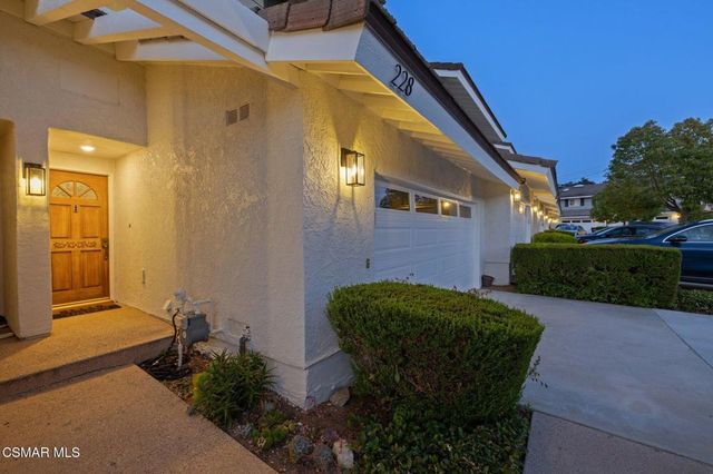 228 Hill Ranch Drive, Thousand Oaks, CA 91362