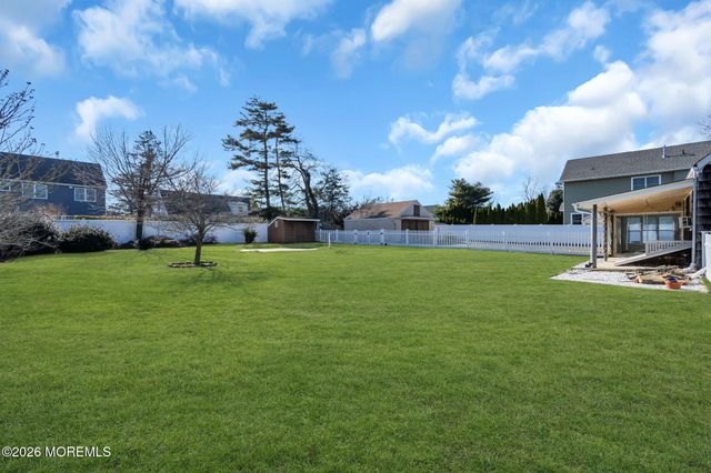 633 Agnes Avenue, Brielle, NJ 08730