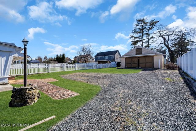 633 Agnes Avenue, Brielle, NJ 08730